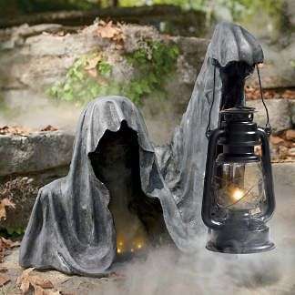 How to Create Amazing Outdoor Halloween Decoration