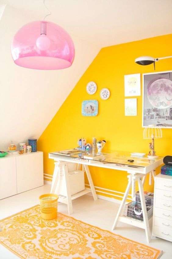 Color scheme for a craft room: 