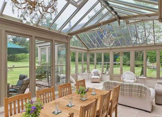 Conservatory decorating in pavilion style