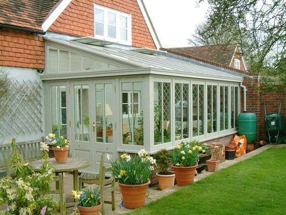 decorating a conservatory