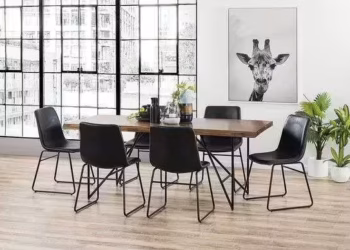 The minimalist chairs
