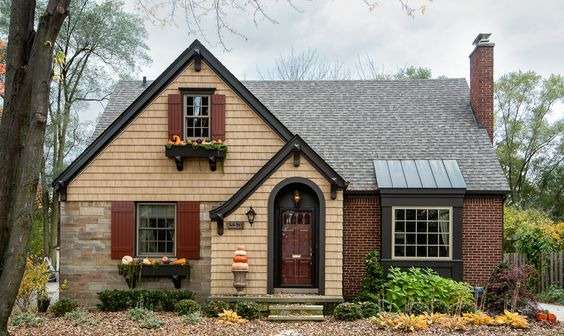 V-Shaped Roofs for your farmhouse