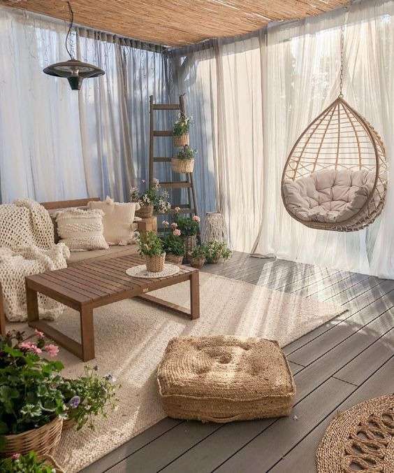 The hammock is the best idea in farmhemian style: 
