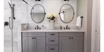 Shiplap design in the bathroom