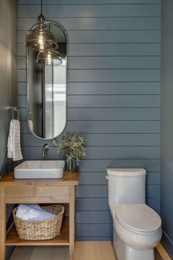 bathroom with hosrizontal Shiplap Walls