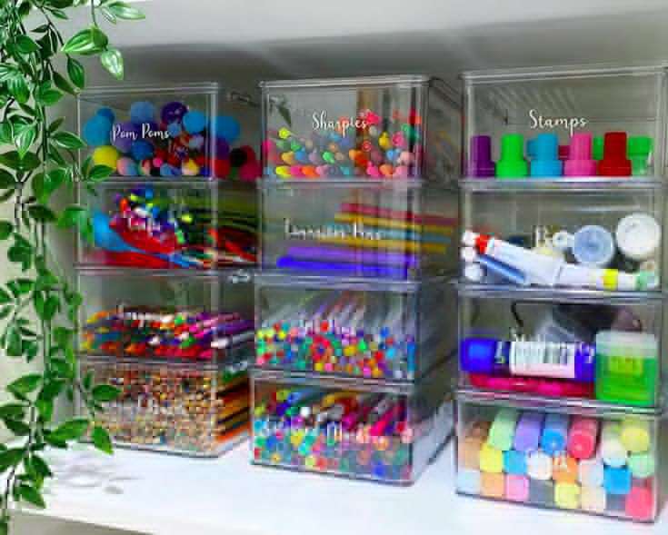 Keep craft supplies organized in containers: 