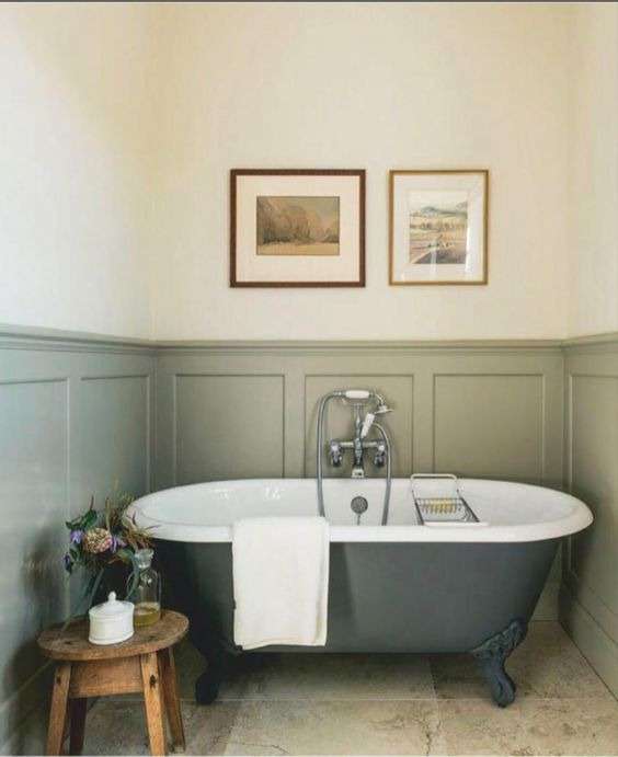  Bathtub for cottage Country bathroom