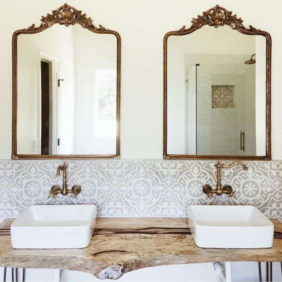 ornate mirrors in cottage Country bathroom