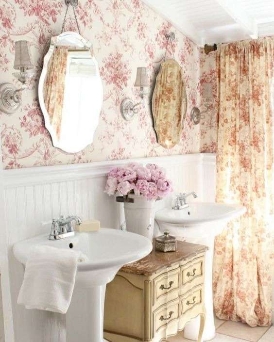 Floral Patterns In Your Cottage Country bathroom