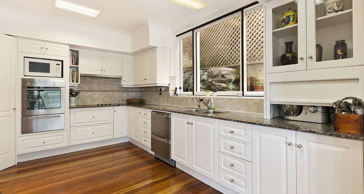 Useful Kitchen Cabinet Hardware to boost your home