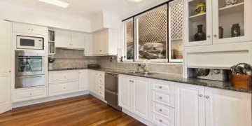 Looking for an easy way to upgrade your home without breaking the bank? It's time to consider replacing your kitchen cabinet hardware.