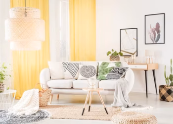 With farmhemian style, you get the perfect marriage of these two decorating essentials, creating a unique and alluring appeal, especially for city dwellers yearning to bring nature into their daily lives.