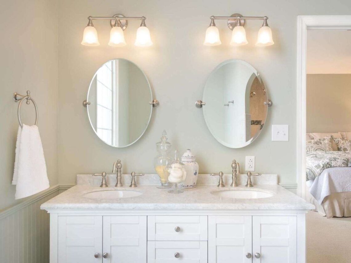 the Importance of Bathroom Lights Over Mirror