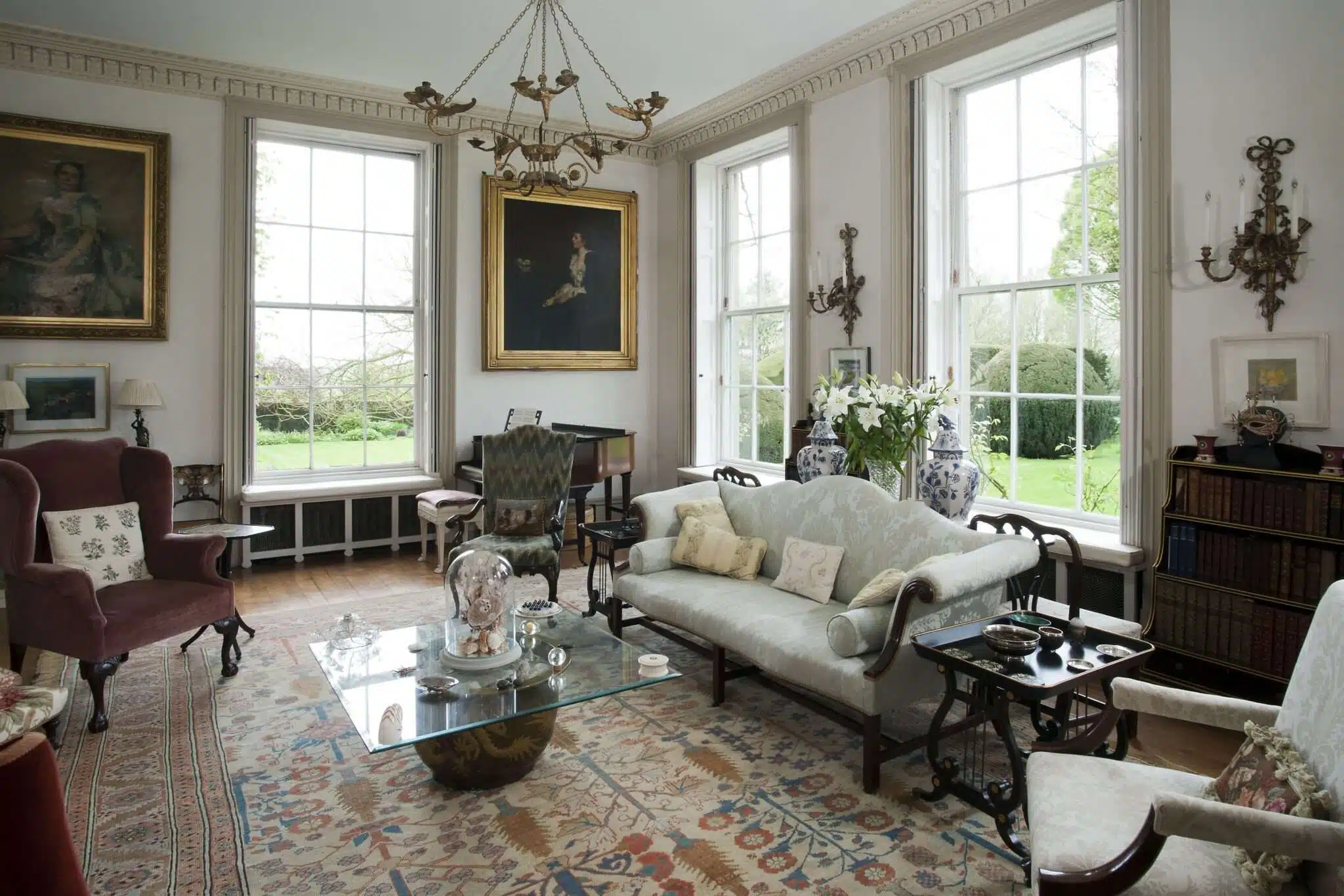 The Charm of Georgian Colonial Materials: All The Things You Need to Know 6 Windows that Tell Stories With Georgian Colonial Materials