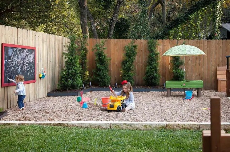 How do you make an Outdoor Spaces for Toddlers :15 Amazing Ideas 4 Chalkboard Fence for outdoor spaces for toddlers
