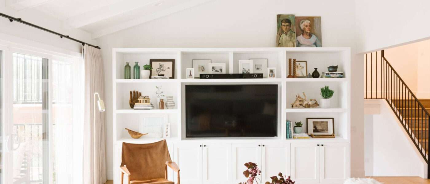 Creating a Relaxing Atmosphere in your farmhouse living room