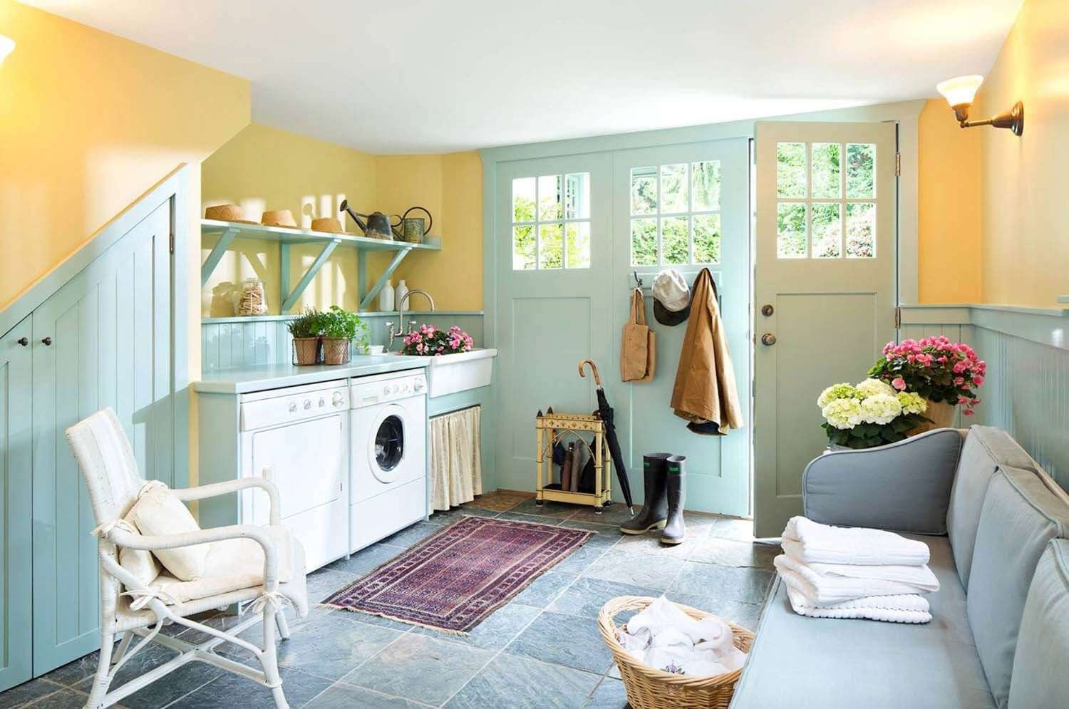 farmhouse laundry room decoration