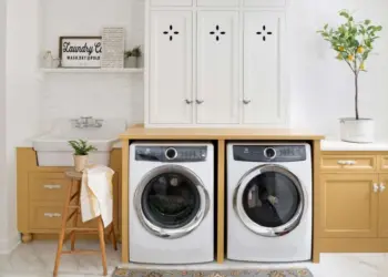 Farmhouse Laundry room