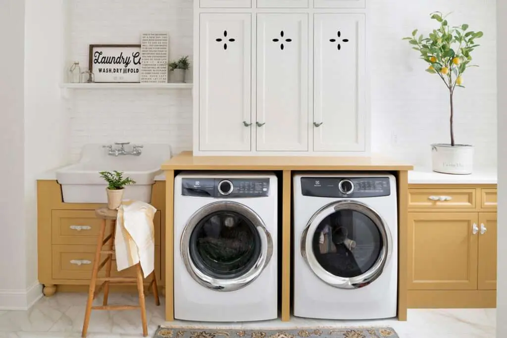 Farmhouse Laundry room
