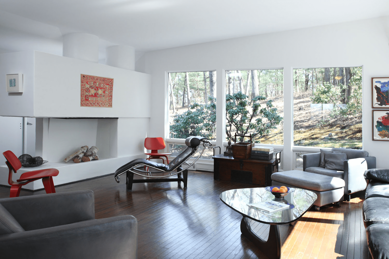 Bauhaus Style Interior
|Traditional Bauhaus Interior