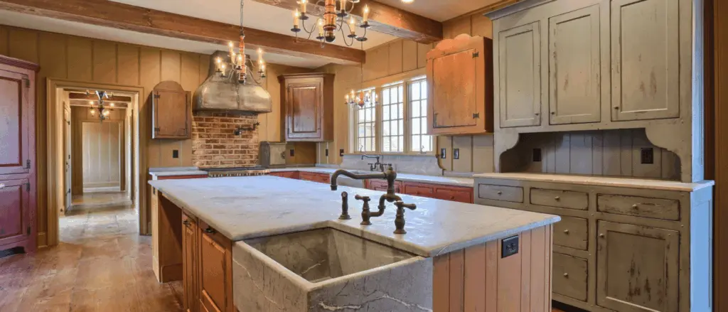 Colonial Kitchen Design Ideas: How To Create Blend of Tradition-Functionality 5 Farmhouse Sink in Colonial Kitchen