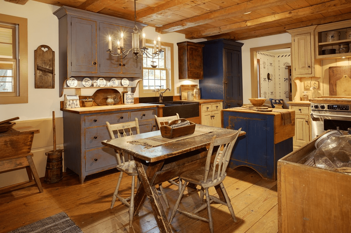 Colonial Style Dining Nook