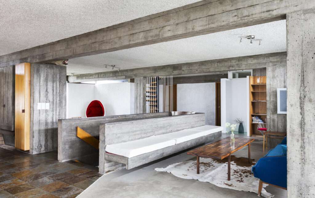 Brutalist interior design characteristics :Raw Materials.