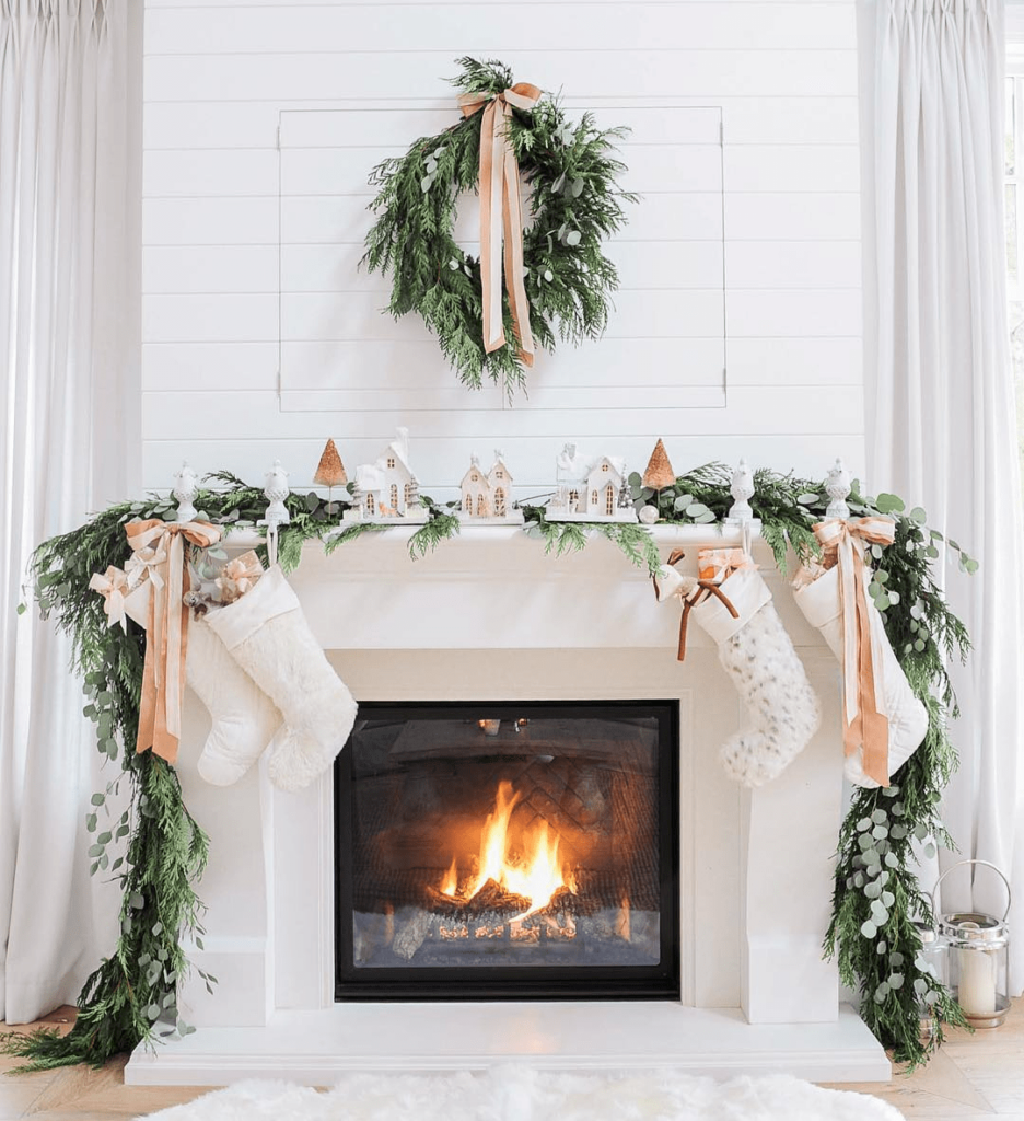 Christmas Fireplace Decor