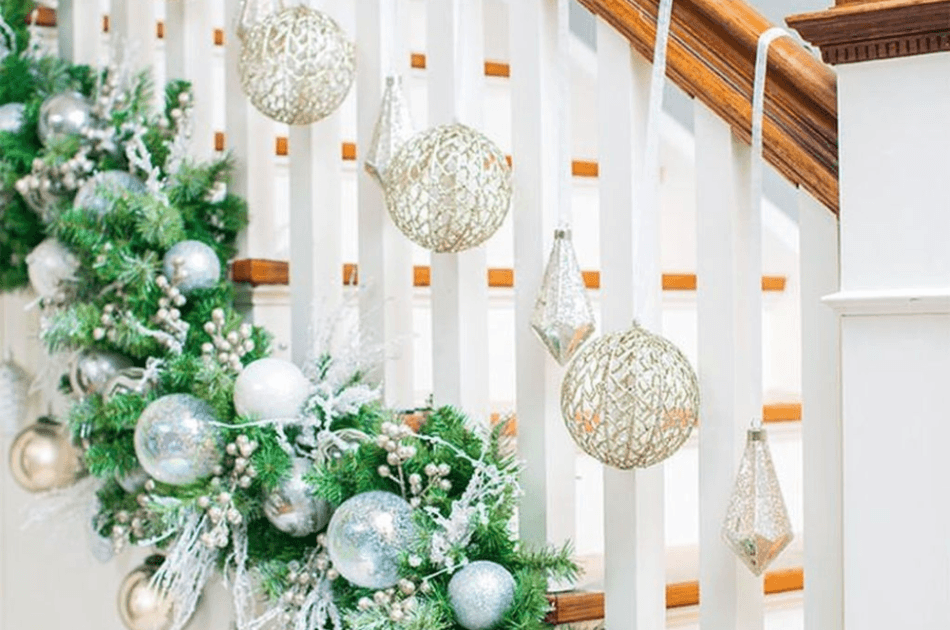 Christmas Stairs Decorations