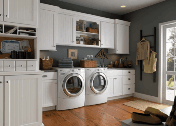 French Country Laundry Room: How To Create Elegance in Every Load 21 French Country Laundry Room