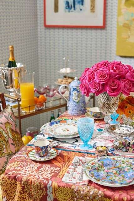 Maximalist Decor Kitchen :Maximalist Tablescapes 
