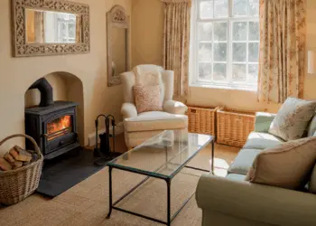 Small Cottage Living Room Ideas: How To Create Cozy Charm