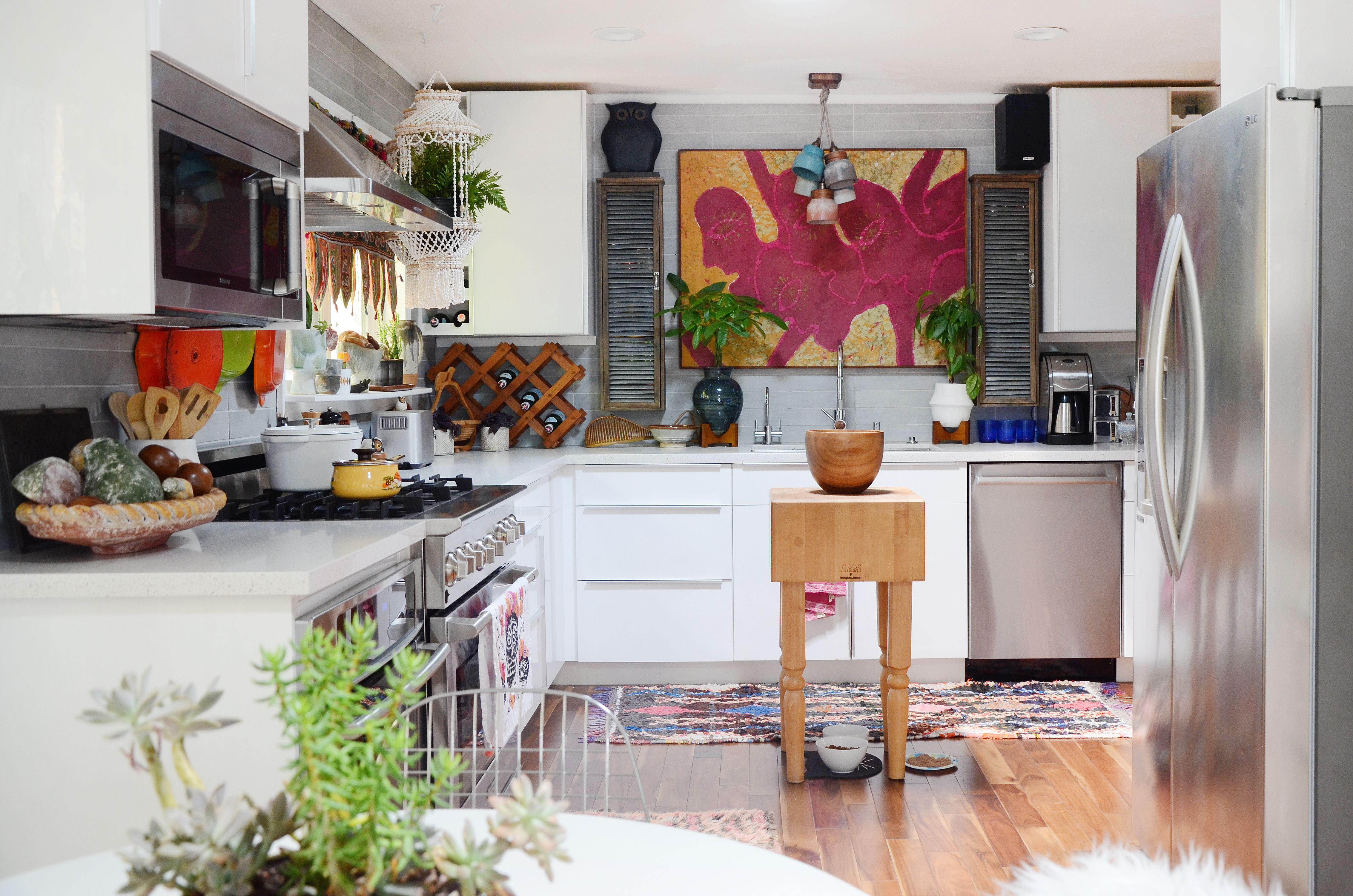 Maximalist Decor Kitchen :Plants and Greenery