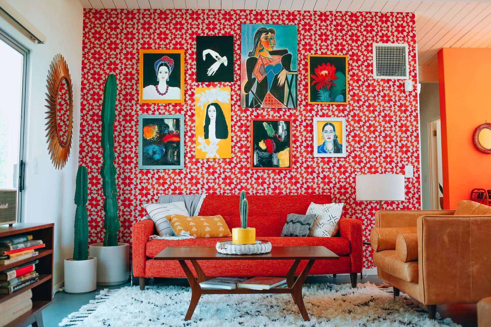 Blend of Two Styles: Maximalist Mid Century Modern 