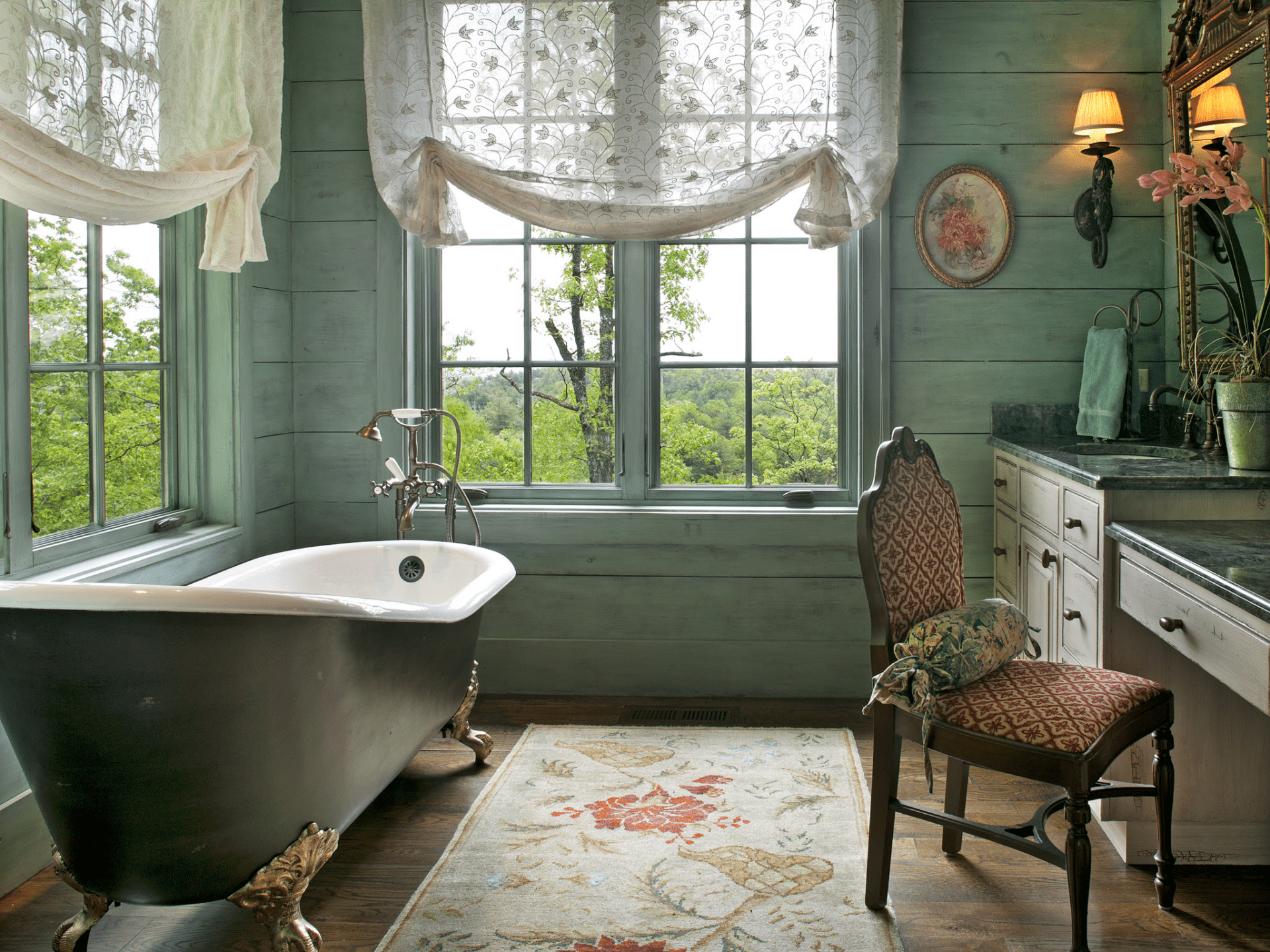 1920s Victorian Bathrooms for Small Spaces
