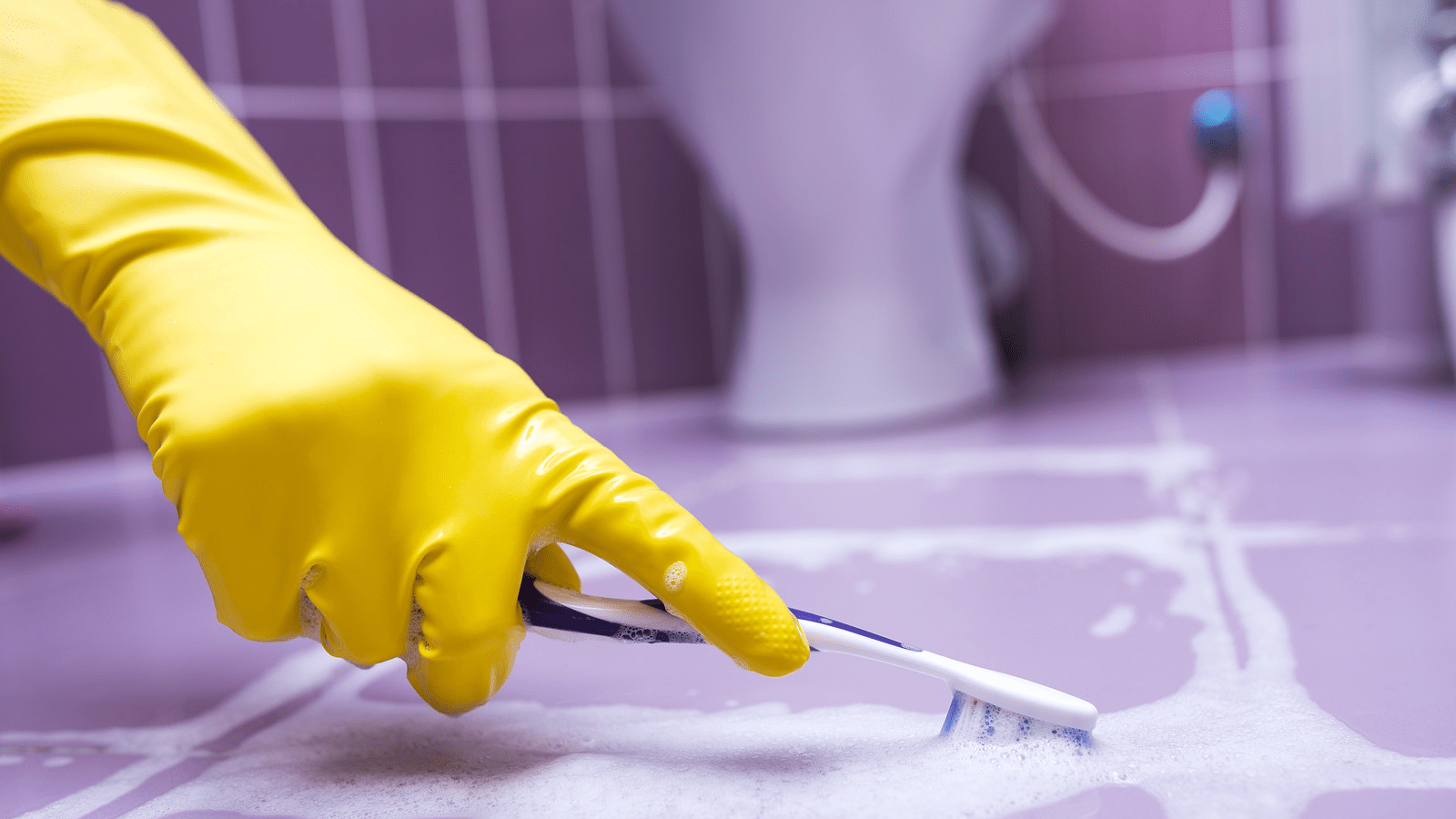 bathroom grout cleaning