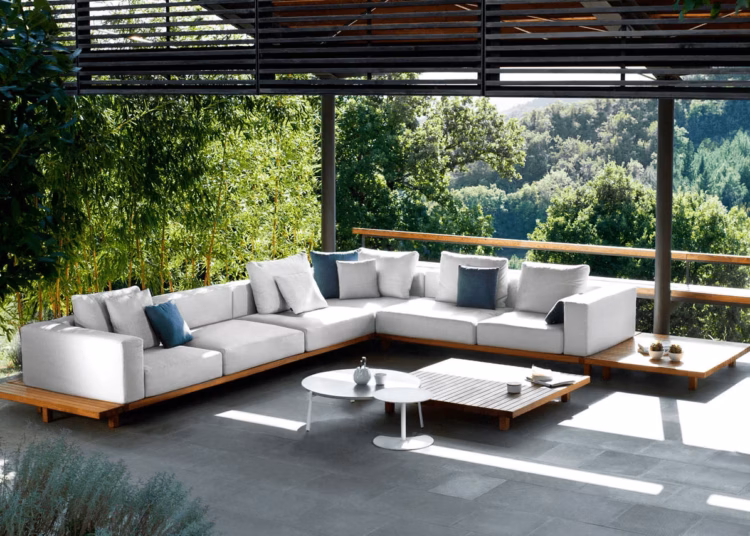 How to Choose The Right Outdoor Furniture Set Up ?