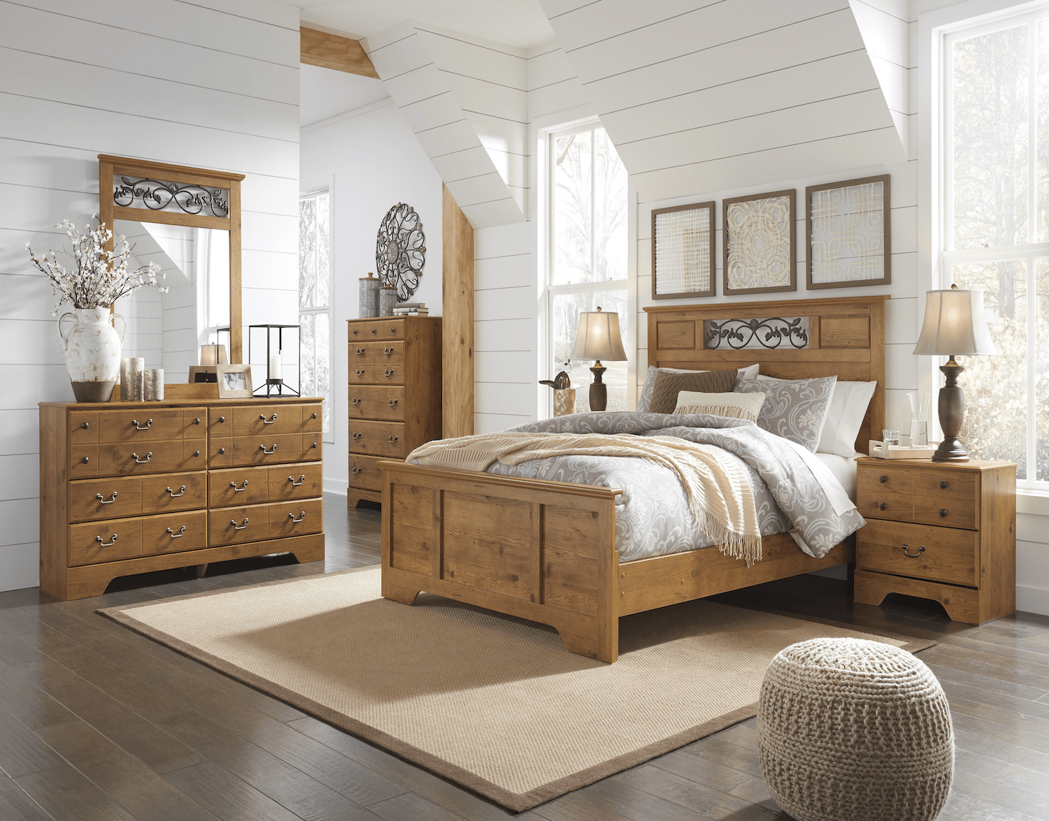 How to Arrange Bedroom Furniture: bed/dresser placement 6 How to Arrange Bedroom Furniture: bed/dresser placement