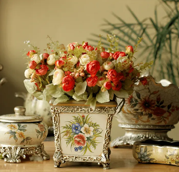 Vintage House Interior Design: The Ultimate Guide 18 Flower Vase Antique| vintage weave interiors