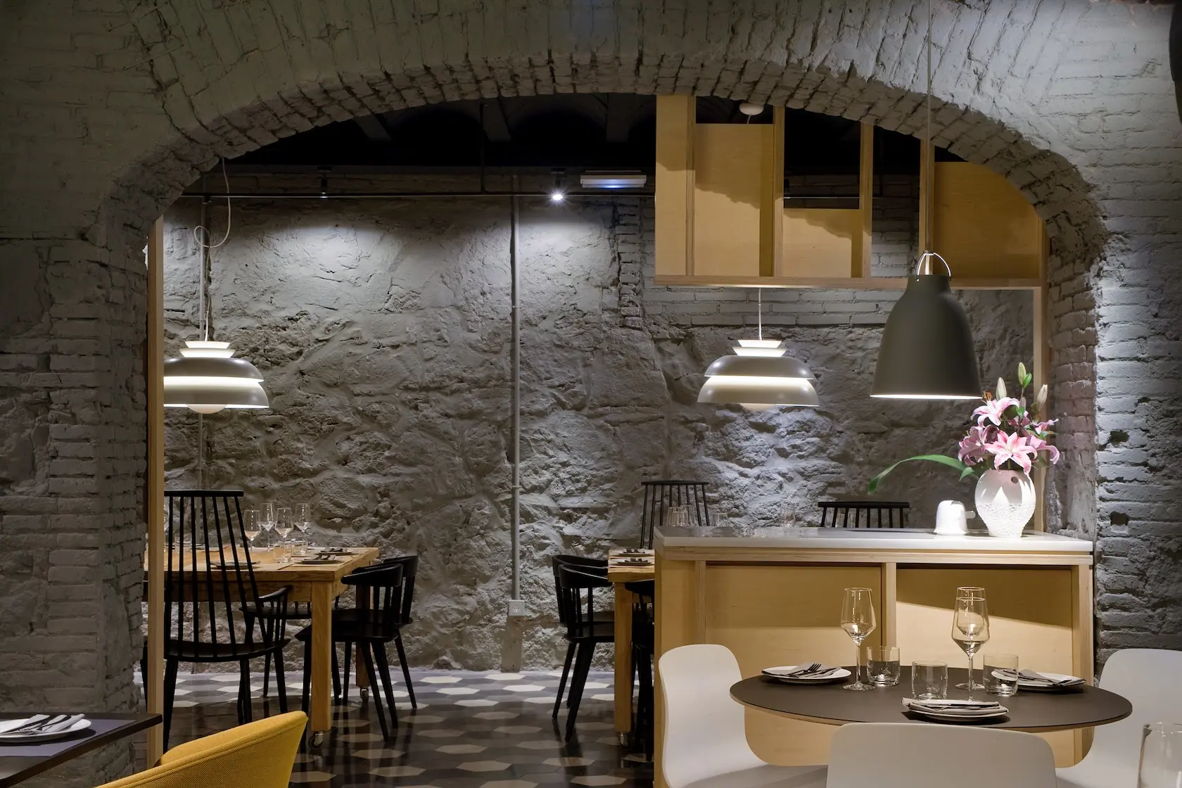 Restaurant Brick Wall| restaurant designer
