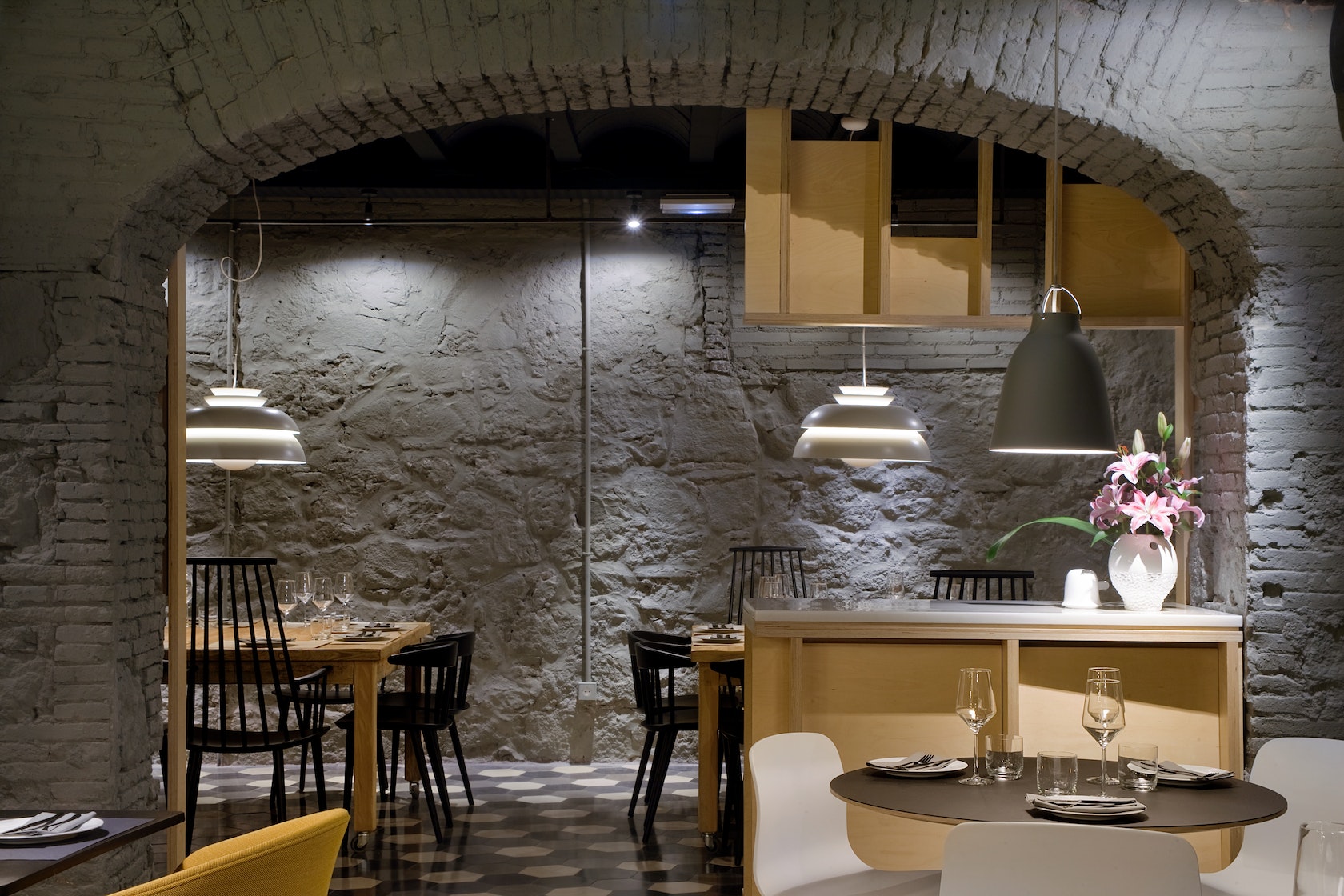 Restaurant Brick Wall| restaurant designer
