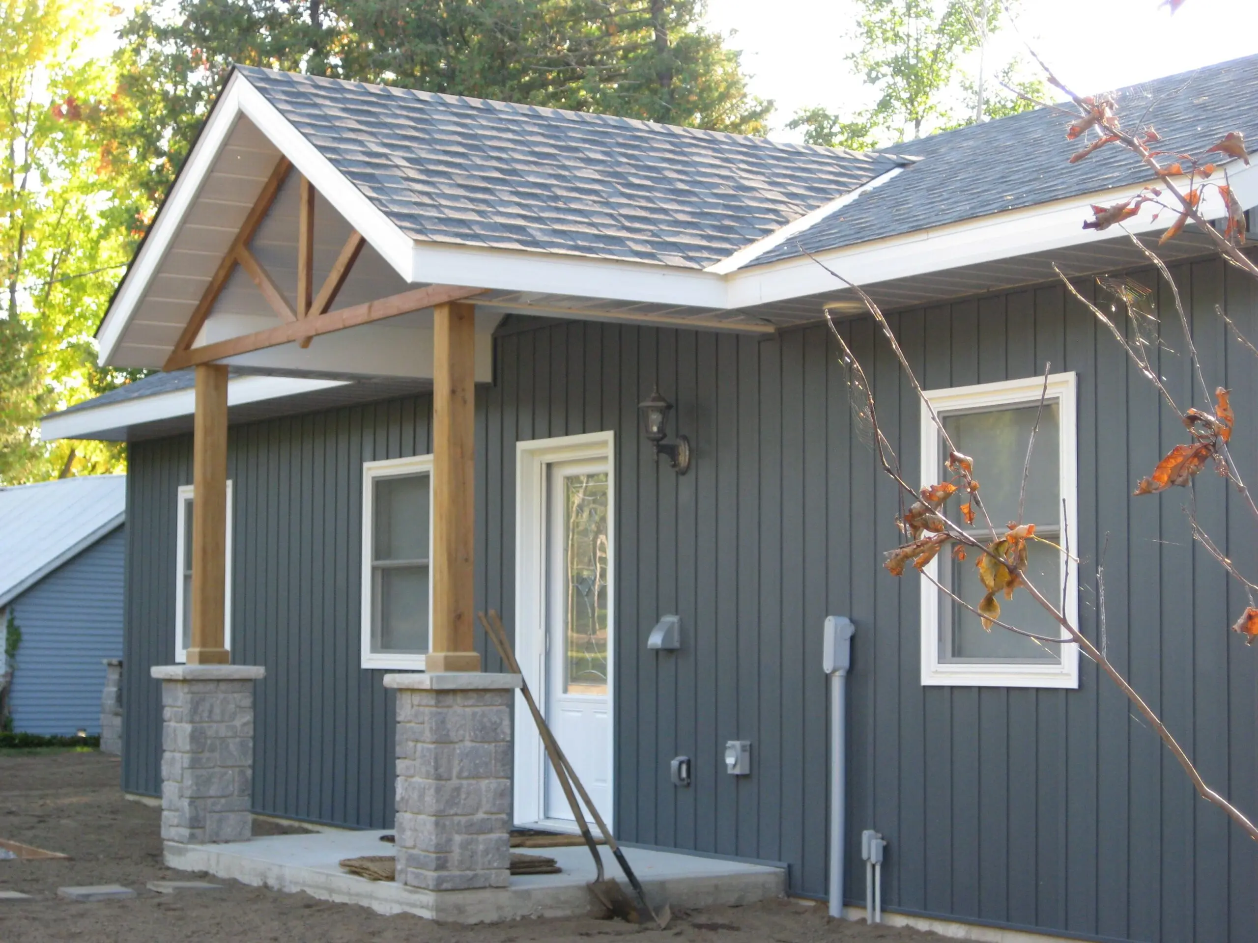 Board and Batten: All You Need to Know ! 7 mitten board and batten colors