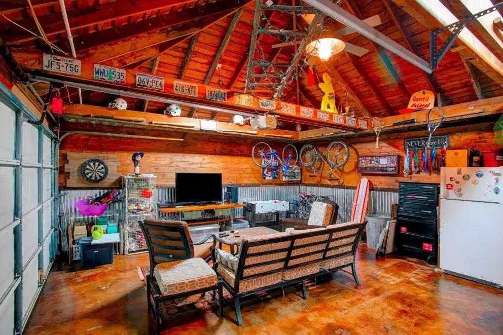 Garage Room