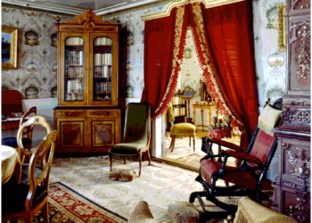 interiors, much to our delight. Would you like to know more about the trendy Victorian interior design, both its history and the decorating elements to choose?