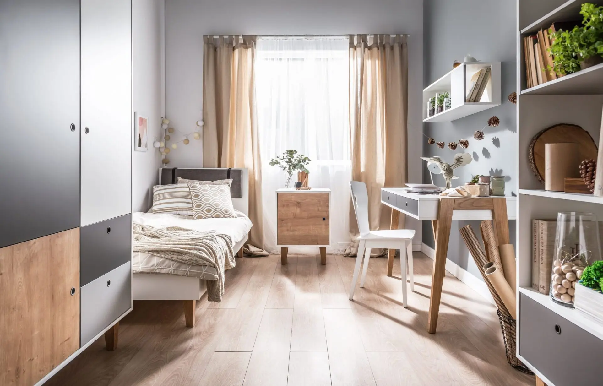 Pick Your Perfect Bedroom Size: Tiny Room, Big Impact 10 Small Bedroom