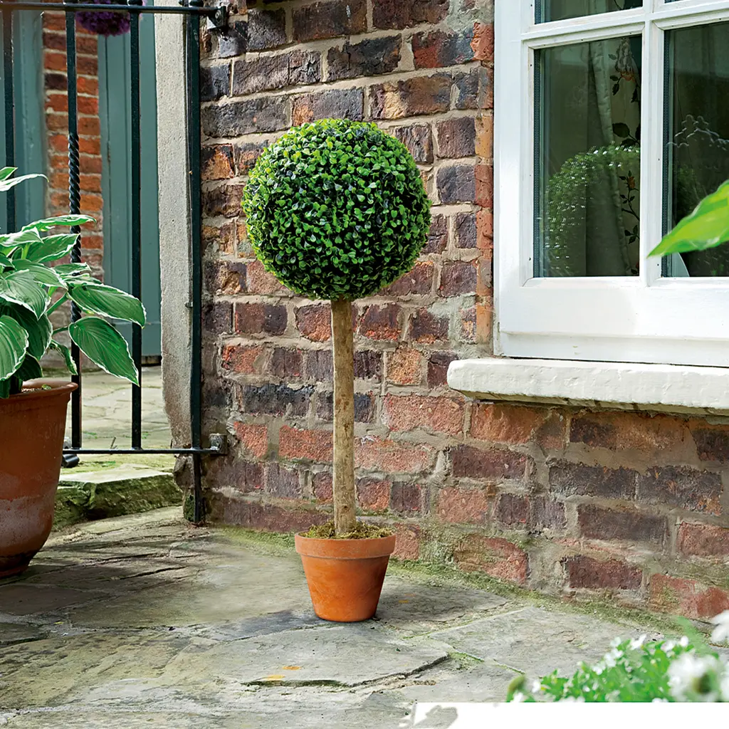 low maintenance flower bed ideas front of house