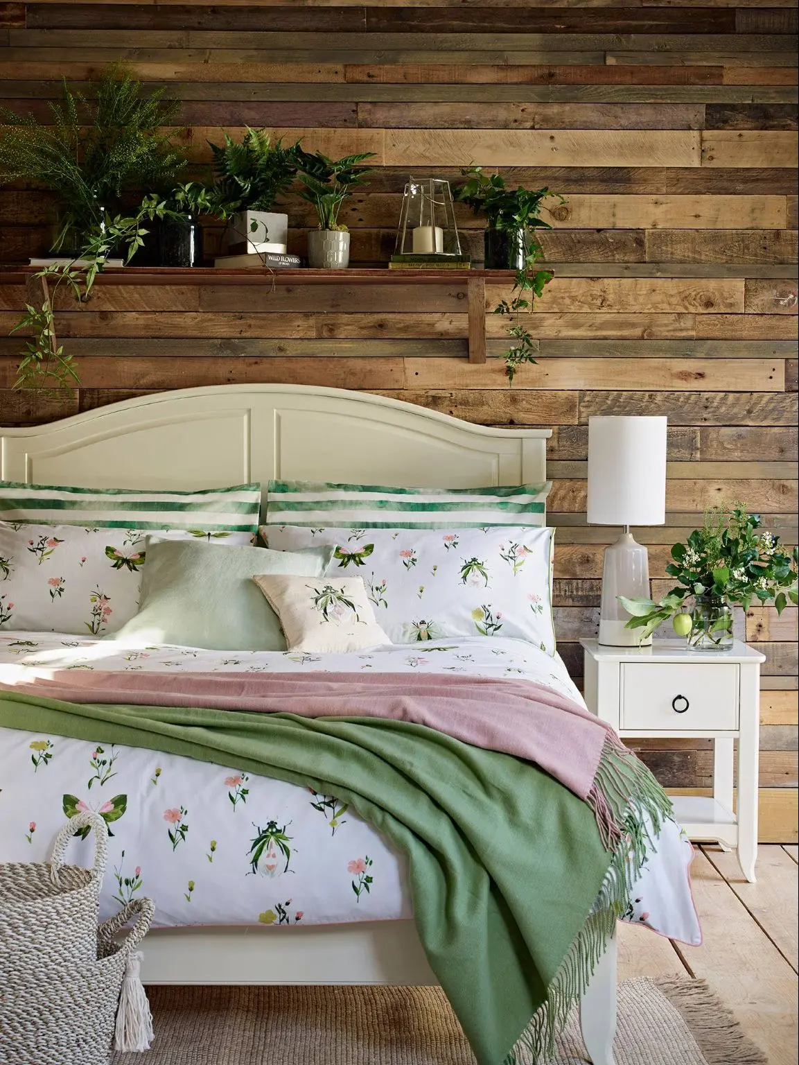 15 Amazing Aesthetic Bedroom Ideas for Your Dream Sanctuary! 8 Sage Green Bedrooms| aesthetic bedding