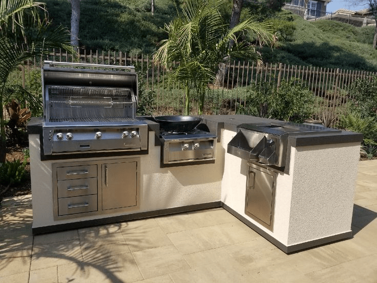 small backyard design ideas on a budget| L shaped BBQ area