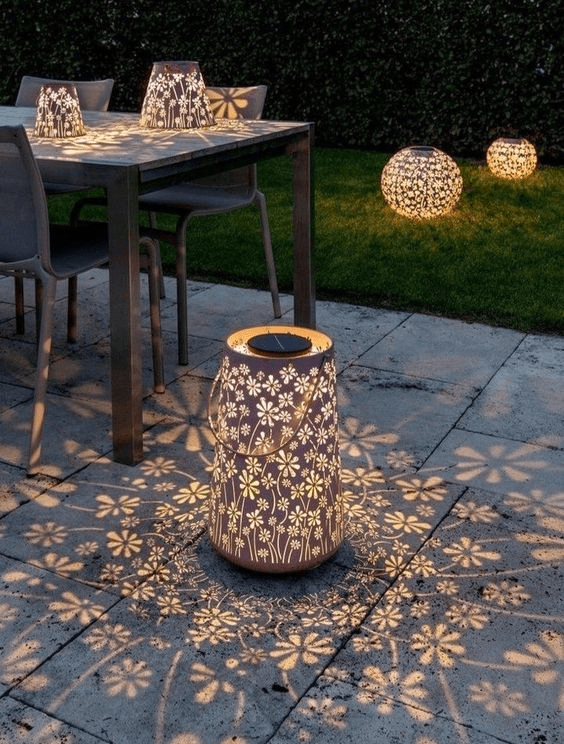 solar garden lights