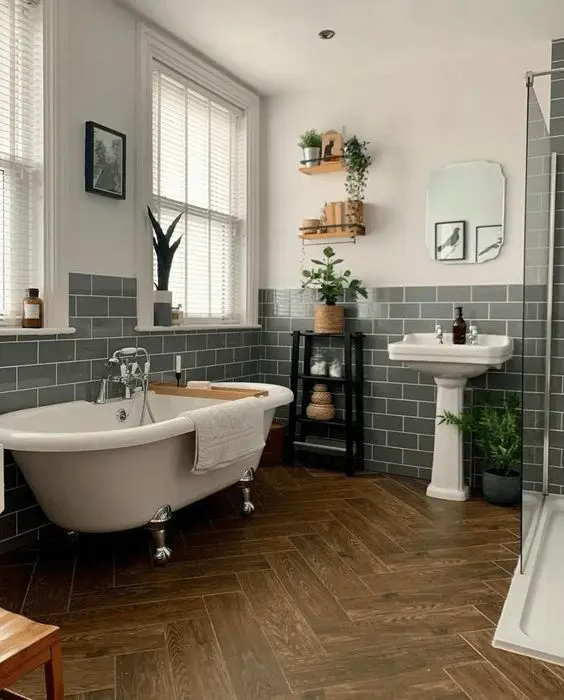 Vintage House Interior Design: The Ultimate Guide 17 vintage inspired interior design| vintage bathroom